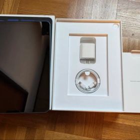 iPad Air 第5世代256GB Wi-Fi + Cellular ブルー