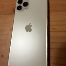 <値下げ中>iPhone11Pro 256GB シルバー SIMフリー 傷あり