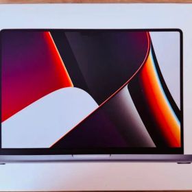 美品 MacBook Pro 14インチ