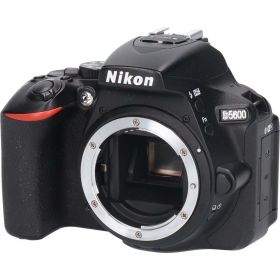 D5600【中古】