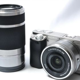 【中古】【1ヶ月保証】 ソニー SONY α6000 ダブルズームレンズキット シルバー ILCE-6000Y S SDカード付き ミラーレス一眼