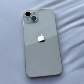 Apple iPhone 13 スターライト