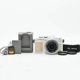 ＜美品＞ OLYMPUS PEN Lite E-PL7 14-42mm EZレンズキット シルバー｜シャッター3545枚｜Wi-Fi搭載×チルト液晶｜軽量おしゃれミラーレス