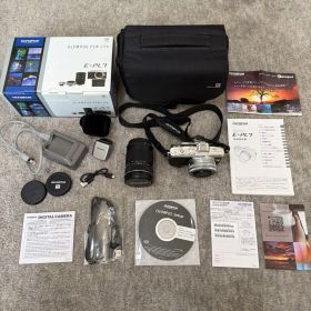 【美品】OLYMPUS E-PL7 ダブルズームキット Wi-Fi搭載 シルバー