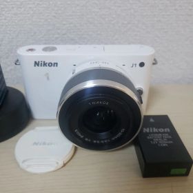 ★美品 Nikon1 J1 ミラーレス一眼カメラ 標準ズームレンズ ホワイト