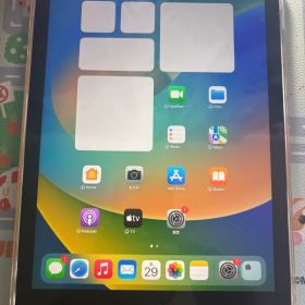 ②Apple iPad (第6世代) 32GB スペースグレー