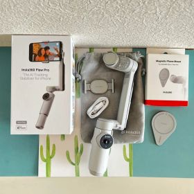 インスタ360 flow Pro 【別売りの磁気スマートフォンマウント付き】