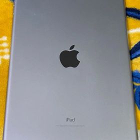 iPad(第5世代) Space Gray 容量不明【ジャンク】