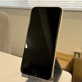 iPhone SE 3 64GB スターライト SIMフリー 動作確認済み IMEI：358974862744756
