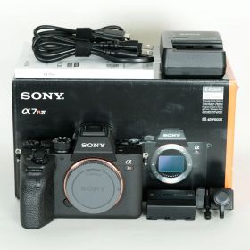[美品｜シャッター数48,300回] SONY α7RIV ボディ ILCE-7RM4A 【後期モデル 液晶下部にSONYロゴなし】 / ソニーEマウント