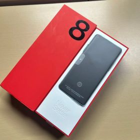 OnePlus 8 128GB SIMフリー 割れなし