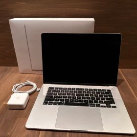 MacBook Air M3 15インチ メモリ16GB 512GB SSD