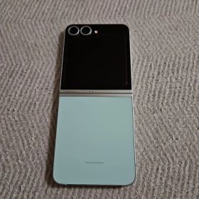 国内SAMSUNG Galaxy Z Flip6 256GB ミント
