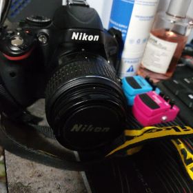 Nikon D5100 デジタル一眼レフカメラ