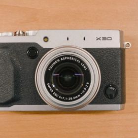 【難あり】Fujifilm X30 コンパクトデジタルカメラ