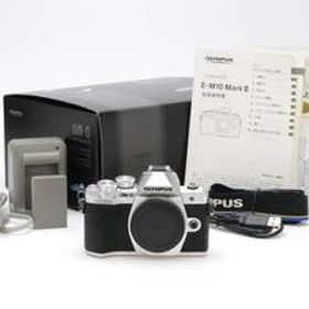 AB＋ (良品) OLYMPUS オリンパス OM-D E-M10 Mark III シルバー ボディ シャッター数 6,475枚 初期不良返品対応 111-168