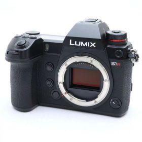 【中古】 《美品》 Panasonic LUMIX S1R ボディ DC-S1R ブラック【センサークリーニング/三角環取付部補修調整/各部点検済】 [ デジタルカメラ ]