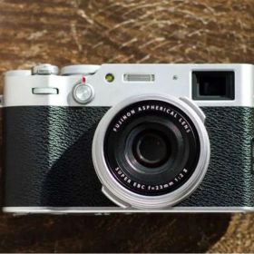 美品 富士フイルム fujifilm X100V コンデジ