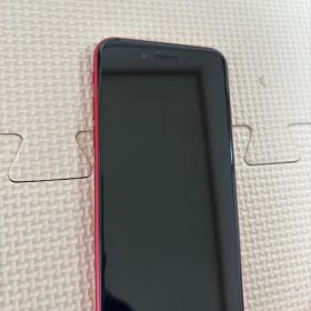 iPhone SE (第2世代) (RED) 本体 256GB BT81%