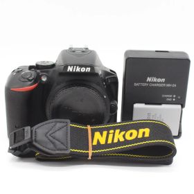 10515ショット！■美品■ Nikon D5500 ボディ ブラック