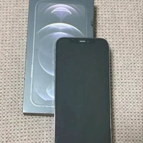 Apple iPhone 12 pro 背面ひびあり