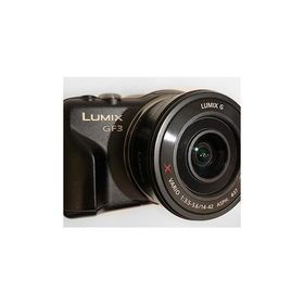 パナソニック ミラーレス一眼カメラ LUMIX GF3 電動ズームキット エスプリブラッ(中古品)