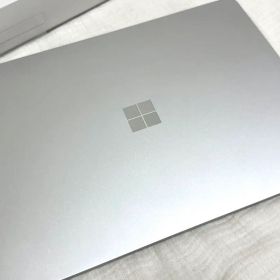 Microsoft Surface Laptop 第7世代