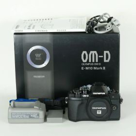 [美品 | シャッター数1,210回] OLYMPUS OM-D E-M10 Mark III [ボディ ブラック] | マイクロフォーサーズマウント