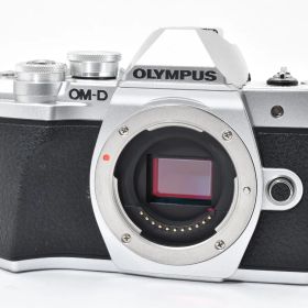 ★大特価品★ OLYMPUS オリンパス OM-D E-M10 Mark III ボディ シルバー ミラーレス一眼カメラ 現状品/ジャンク品 ＃3492