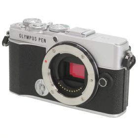 【OLYMPUS】オリンパス『OLYMPUS PEN E-P7 ボディー / シルバー』2021年6月発売 ミラーレス一眼カメラ 1週間保証【中古】