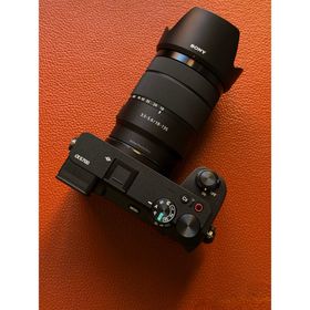 ソニー(SONY)のSony A6700 + 18-135mm レンズキット | ほぼ新品 |(ミラーレス一眼)