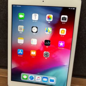 Apple iPad Air 9.2インチ ホワイト