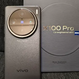Vivo X100 Pro 中古¥64,000 | 新品・中古のネット最安値 | カカクキング