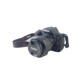 CANON◆デジタル一眼カメラ EOS Kiss X8i ダブルズームキット DS126571