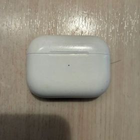 Apple AirPods PRO 第二世代 本体のみ