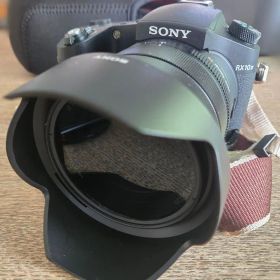SONY Cyber-shot DSC-RX10M4