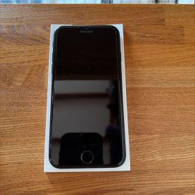 Apple iPhone SE第2世代 ブラック
