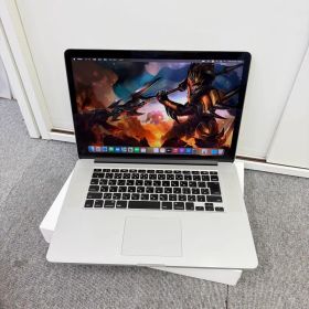 MacBook Pro 2015 15インチ 16GB / 512GB シルバー