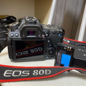 Canon EOS 80D デジタル一眼レフカメラ 本体