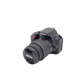 Nikon◆デジタル一眼カメラ D5500 ダブルズームキット [ブラック]