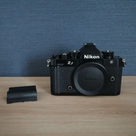 【美品 シャッター1200程度】Nikon Zf