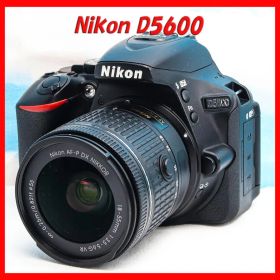美品 ニコン Nikon D5600⭐️スマホ転送機能付⭐️高性能一眼レフ⭐️