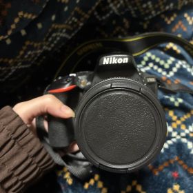 Nikon D5600 デジタル一眼レフカメラ