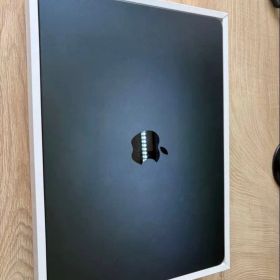 MacBook Air M2（2022）13インチ 256gbスペースグレイ