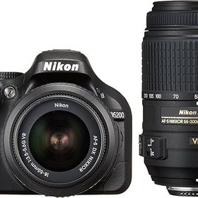 ★【中古品】Nikon / ニコン デジタル一眼レフカメラ D5200 ダブルズームキット ブラック AF-S DX NIKKOR 18-55mm f/3.5-5.6G AF-S DX NIKKOR 55-300mm f/4.5-5.6G ED 2410万画素 2012年式
