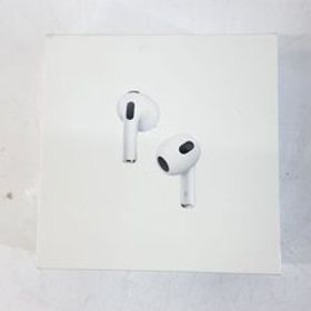 Apple◆イヤホン AirPods 第3世代 Lightning MPNY3J/A A2897/A2565/A2564