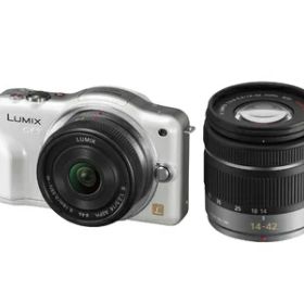 【中古】 パナソニック ミラーレス一眼カメラ LUMIX GF3 ダブルズームキット シェルホワイト DMC-GF3W-W