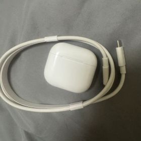 Apple AirPods 4 本体