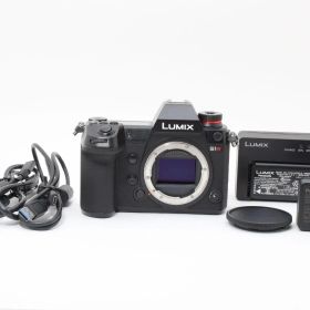 ★希少極上★ パナソニック Panasonic LUMIX S1R ボディ DC-S1R ブラック 《ショット数28343回・付属品多数》★完動品★ #081P902A508141