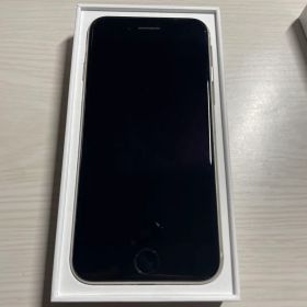 iPhone SE 第3世代 本体 64GB スターライト
